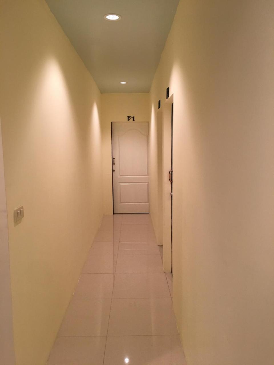 The Baan Nathong Hostel Bangkok Ngoại thất bức ảnh