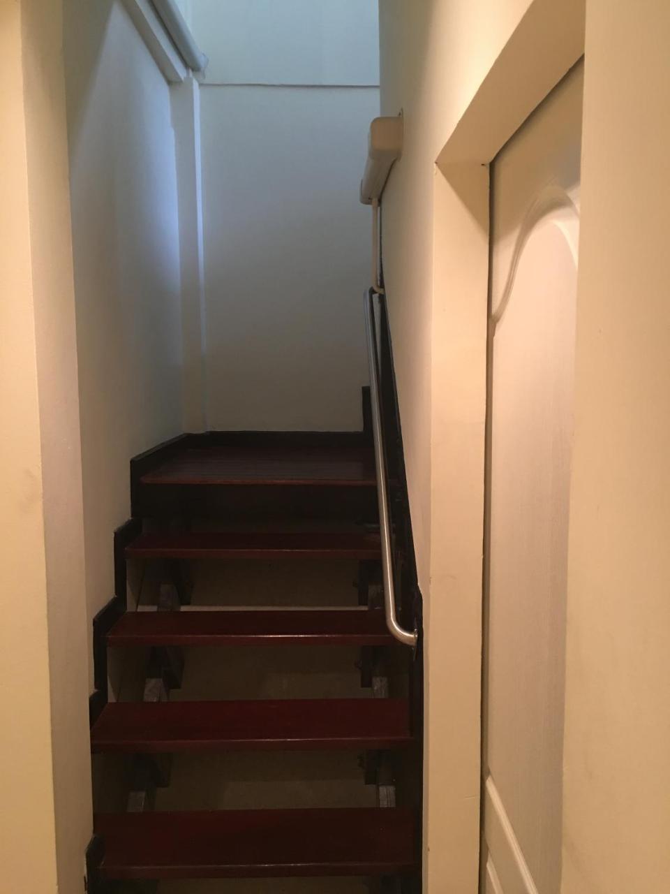 The Baan Nathong Hostel Bangkok Ngoại thất bức ảnh