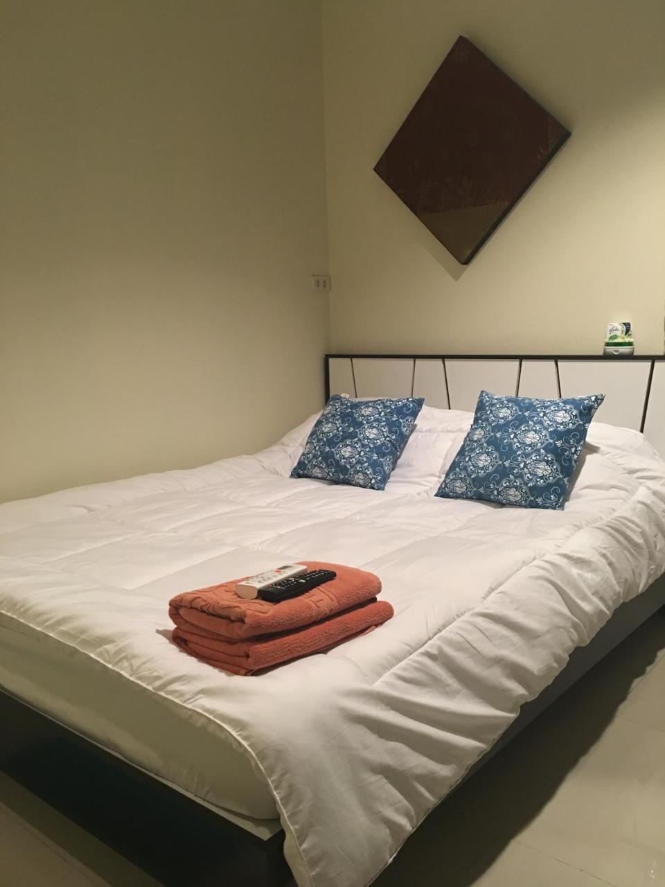 The Baan Nathong Hostel Bangkok Ngoại thất bức ảnh