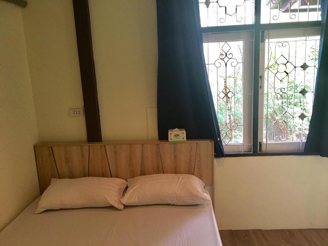 The Baan Nathong Hostel Bangkok Ngoại thất bức ảnh